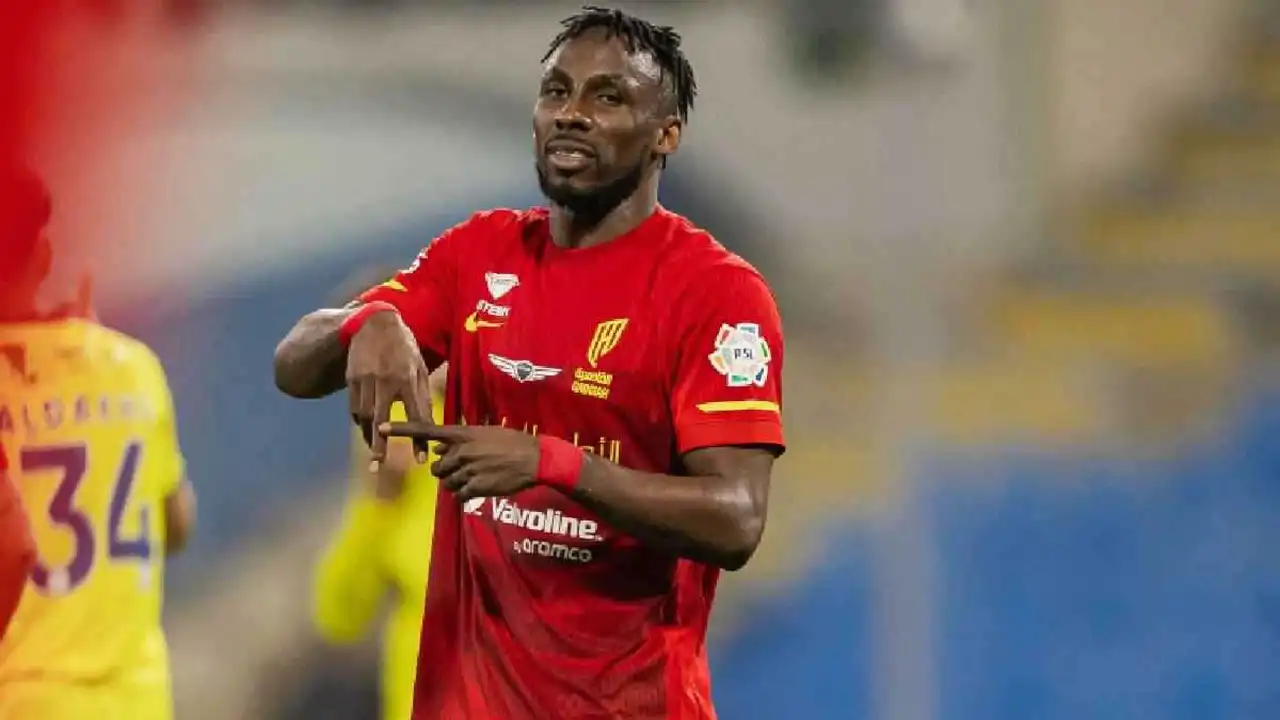 خماسية حزم.. نجم القادسية يهدد صدارة هدافي الدوري السعودي